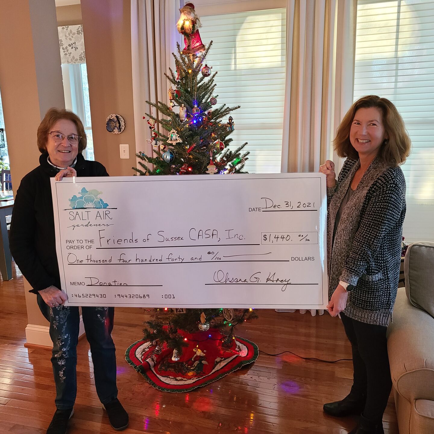 Salt Air Gardeners donation to Friends of Sussex CASA